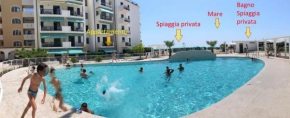 RESIDENCE EL PALMAR FRONTE MARE, FRONTE SPIAGGIA (5 metri), FRONTE PISCINA (4 metri) Lido Di Jesolo